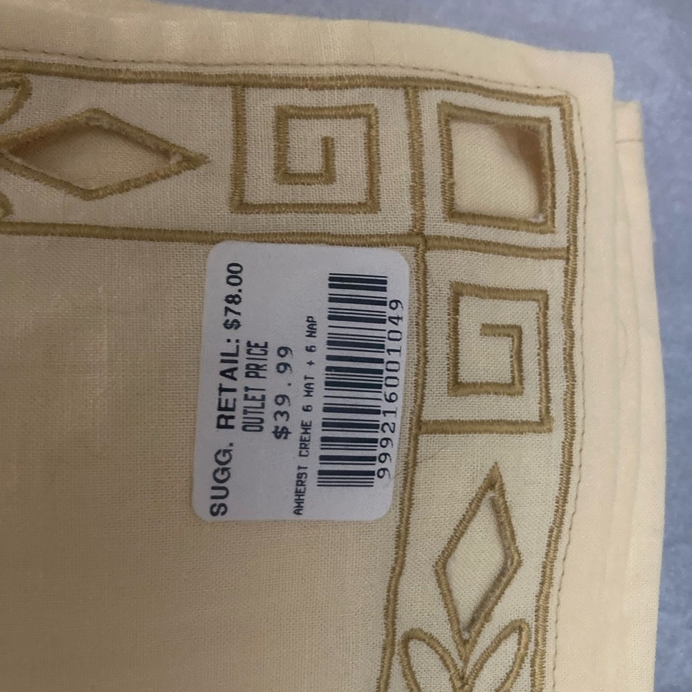 Wedgwood and Gold Table Linen